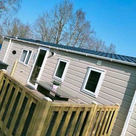 Bj Chalets - De Rug 1 - Vakantiepark Lauwersoog - Luxe Chalet Met Vaatwasser! Vroege Incheck! Extérieur photo