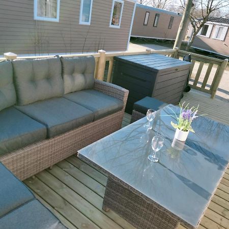 Bj Chalets - De Rug 1 - Vakantiepark Lauwersoog - Luxe Chalet Met Vaatwasser! Vroege Incheck! Extérieur photo