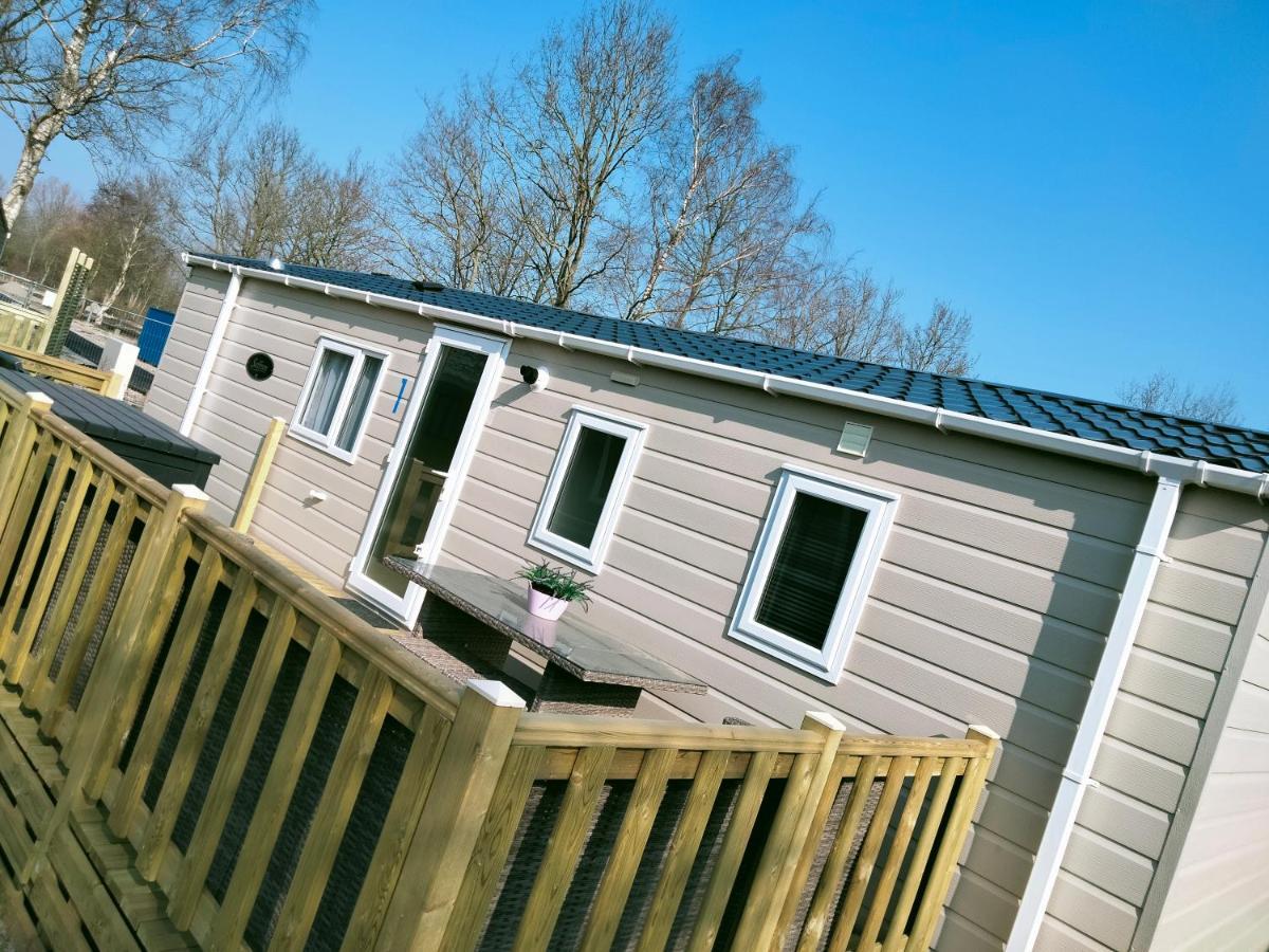 Bj Chalets - De Rug 1 - Vakantiepark Lauwersoog - Luxe Chalet Met Vaatwasser! Vroege Incheck! Extérieur photo