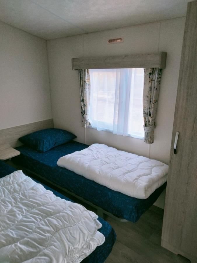 Bj Chalets - De Rug 1 - Vakantiepark Lauwersoog - Luxe Chalet Met Vaatwasser! Vroege Incheck! Extérieur photo