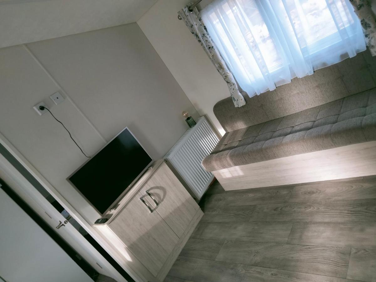 Bj Chalets - De Rug 1 - Vakantiepark Lauwersoog - Luxe Chalet Met Vaatwasser! Vroege Incheck! Extérieur photo